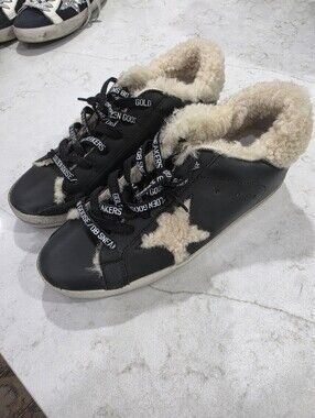 GOLDEN GOOSE 38